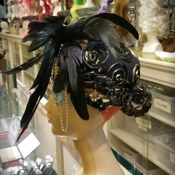 Original custom made headpiece/ fascinator in black and gold display picture 2